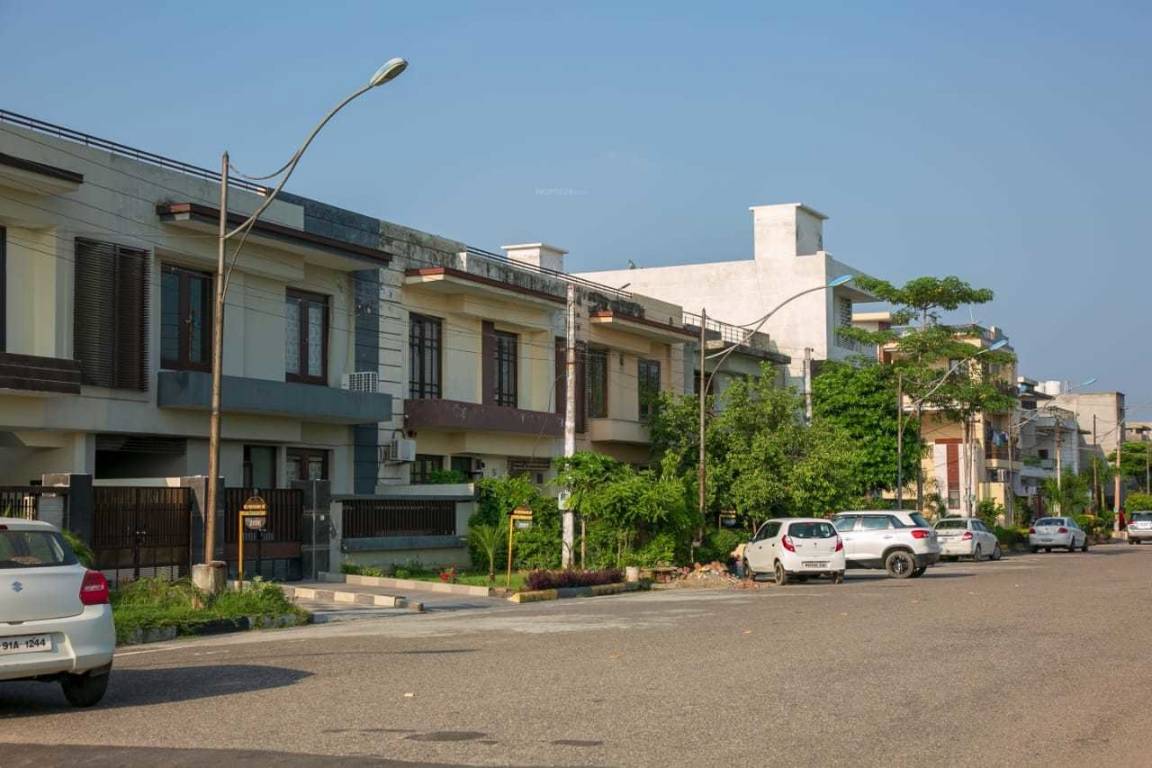 palm city Internal Roads & Footpaths