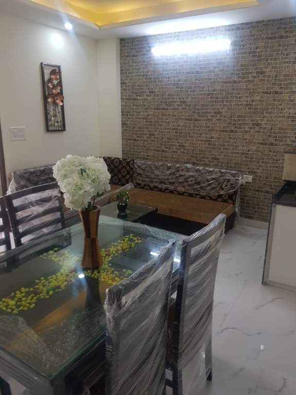  prim rose Dining Area