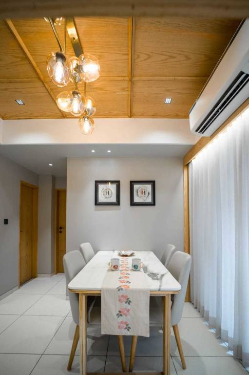  landmark Dining Area