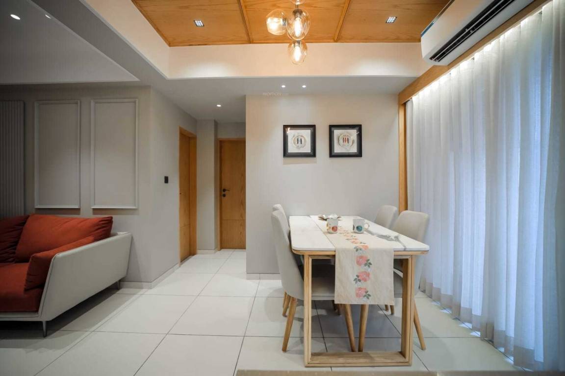  landmark Dining Area