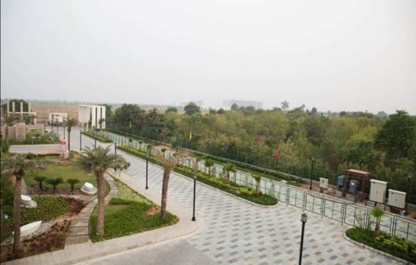  mayur Paved Compound