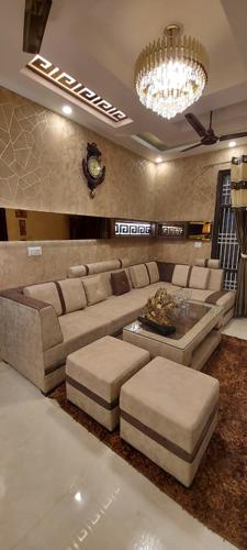  the-grand-floors-2 Living Area