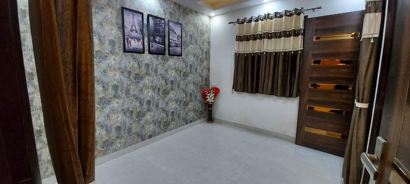 the grand floors 2 Living Area