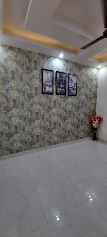 the grand floors 2 Living Area