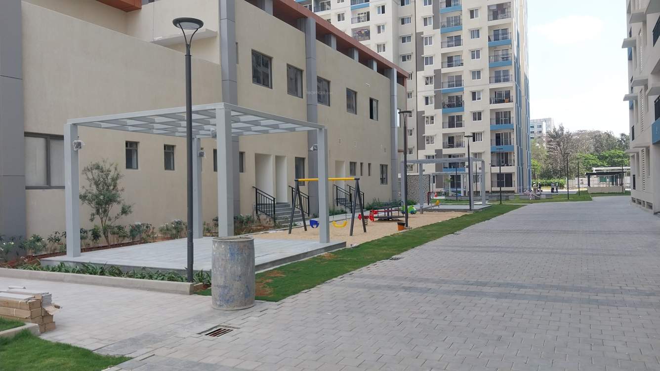  lakefront residential phase 1 Children's play area