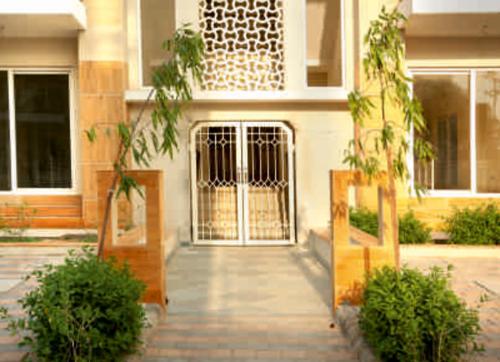  astaire-garden-floors Entrance Lobby