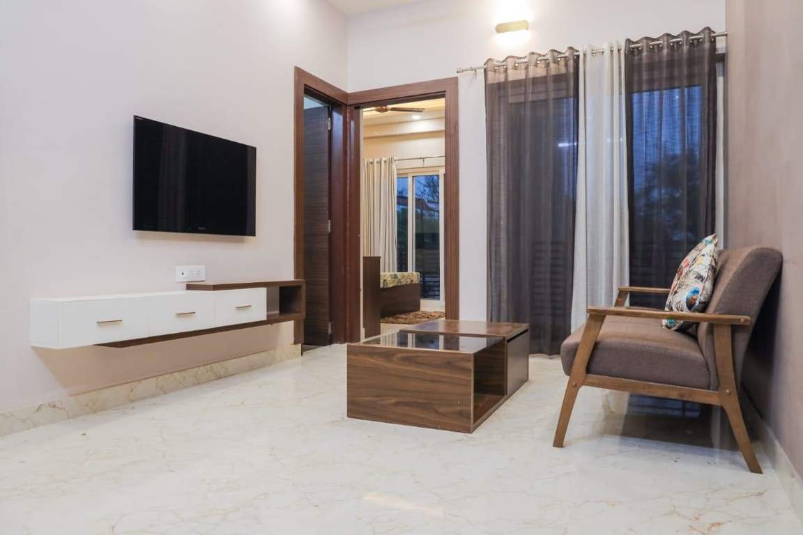  the new door Living Area