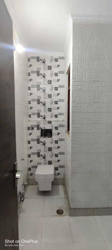  luxury-living Bathroom