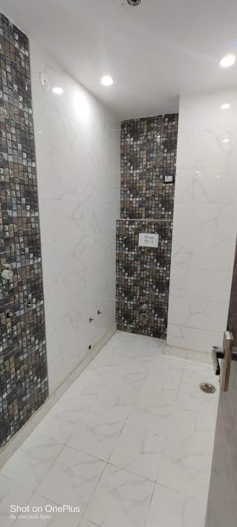  luxury living Bathroom