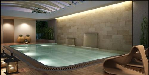  signature Swimming Pool