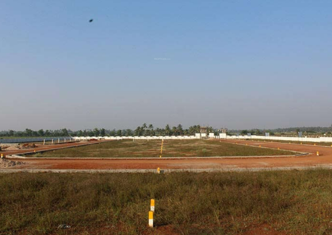 glorious gardens plot Plot