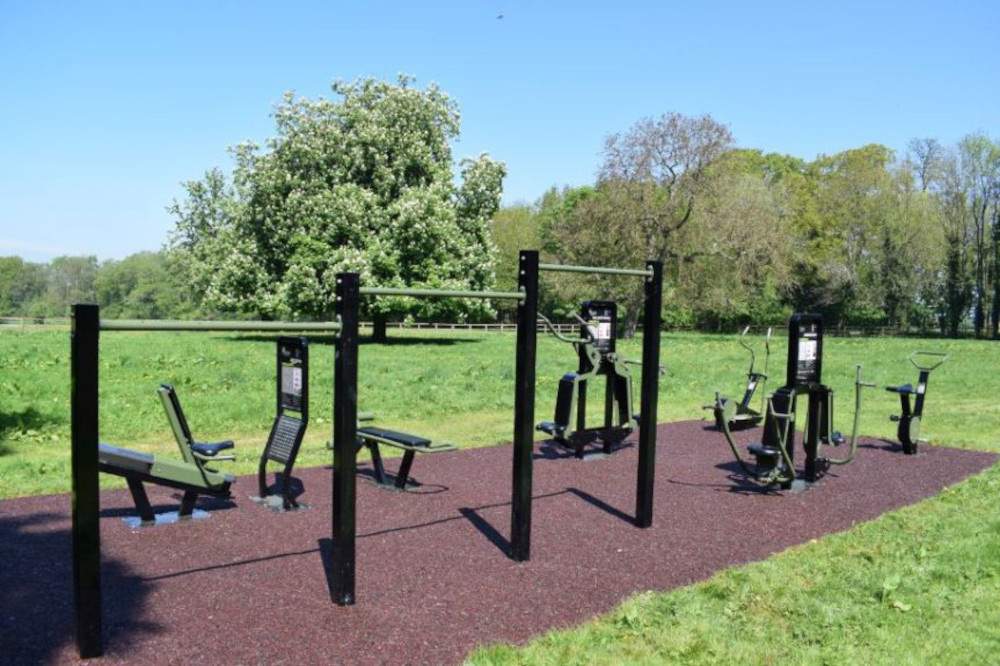  country farm Gymnasium