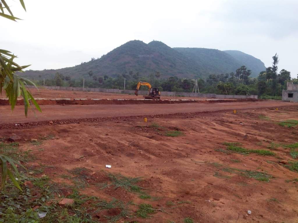  srikar green wood avenues Plot