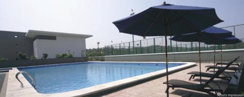  manhattan-towers-town-park-phase-2-w-1-and-2 Swimming Pool