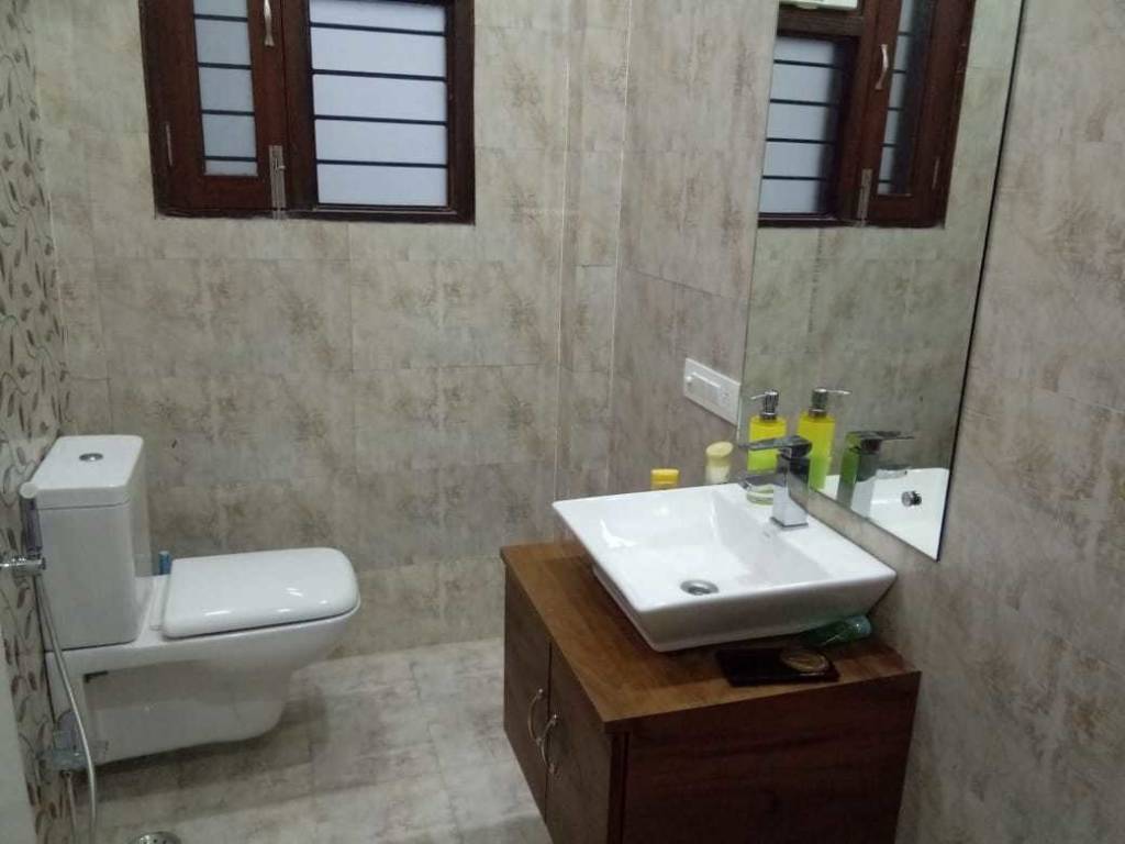  homes Bathroom