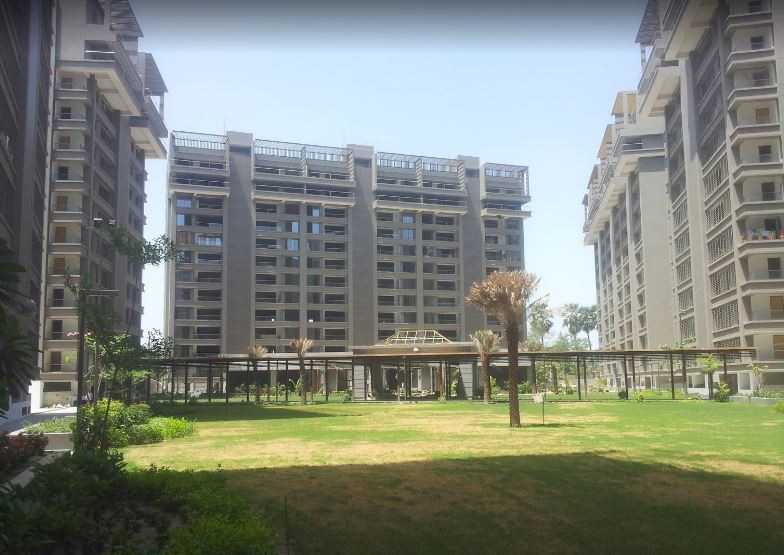  kingston Landscaped Gardens