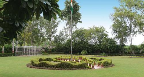 Landscaped Gardens global-city-phase-v Landscaped Gardens