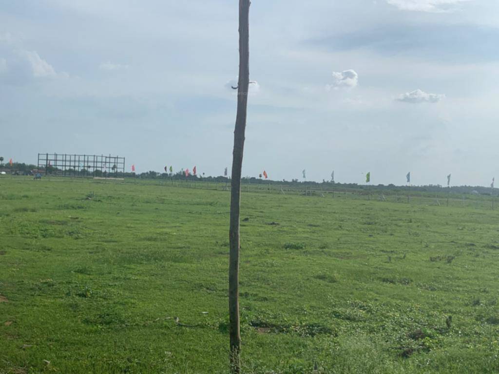  hemanths suvarna sampada Plot