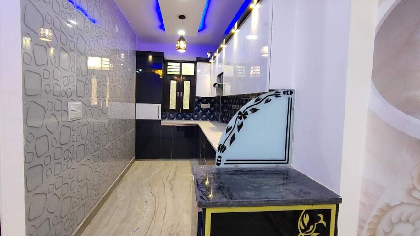  luxury floors Kitchen