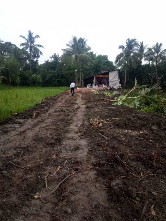  amgachia abasan Plot