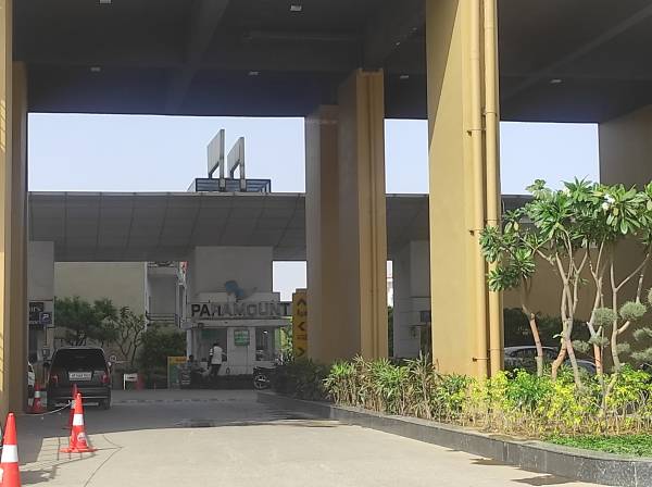 Entrance Gate Security Cabin pine-and-oak-studio Entrance Gate Security Cabin