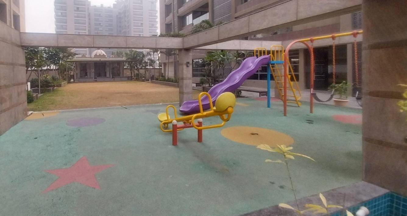 grace 3 Children's play area