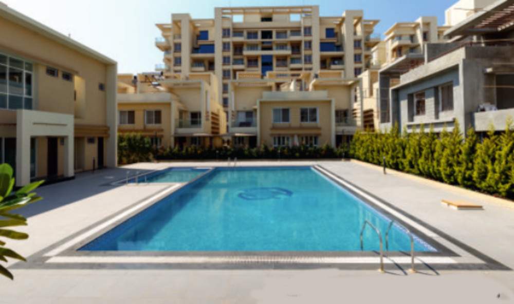hirashree lake city apartment phase iii Swimming Pool