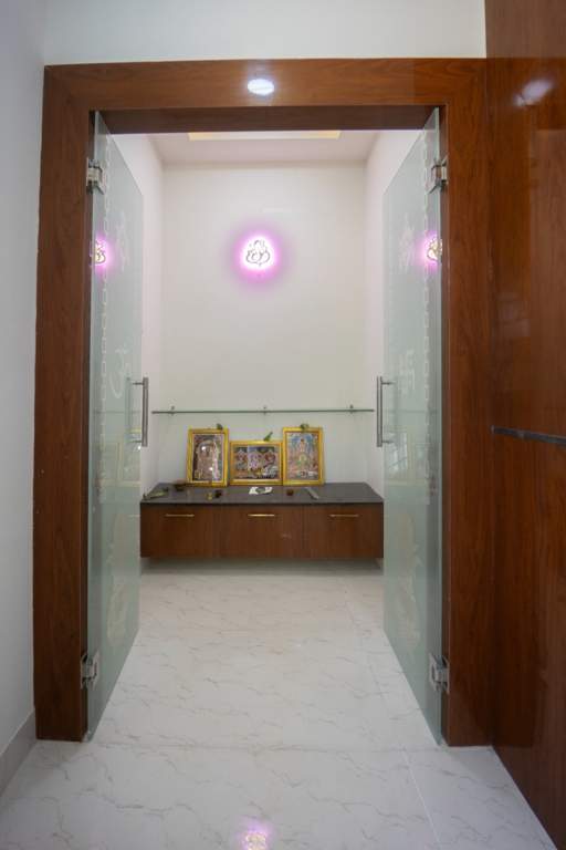  shreyas mini town Lobby