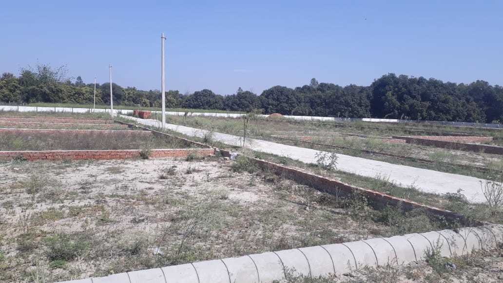  sparsh paradise Plot