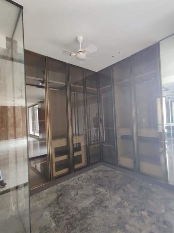  luxury floors 7 Living Area