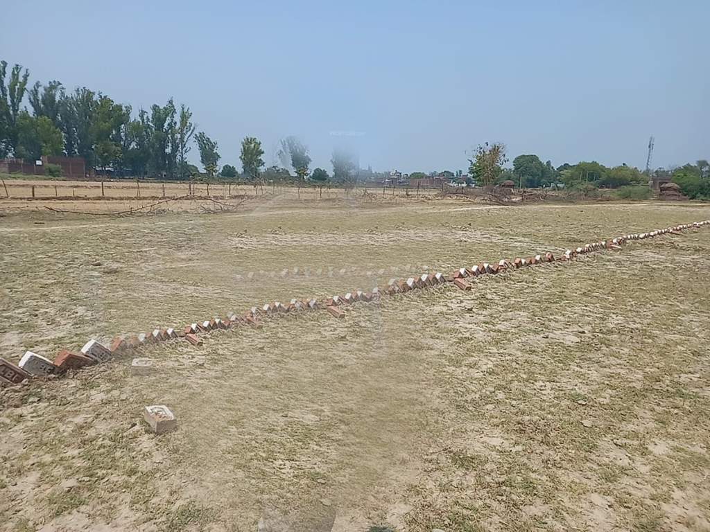  enclave Plot