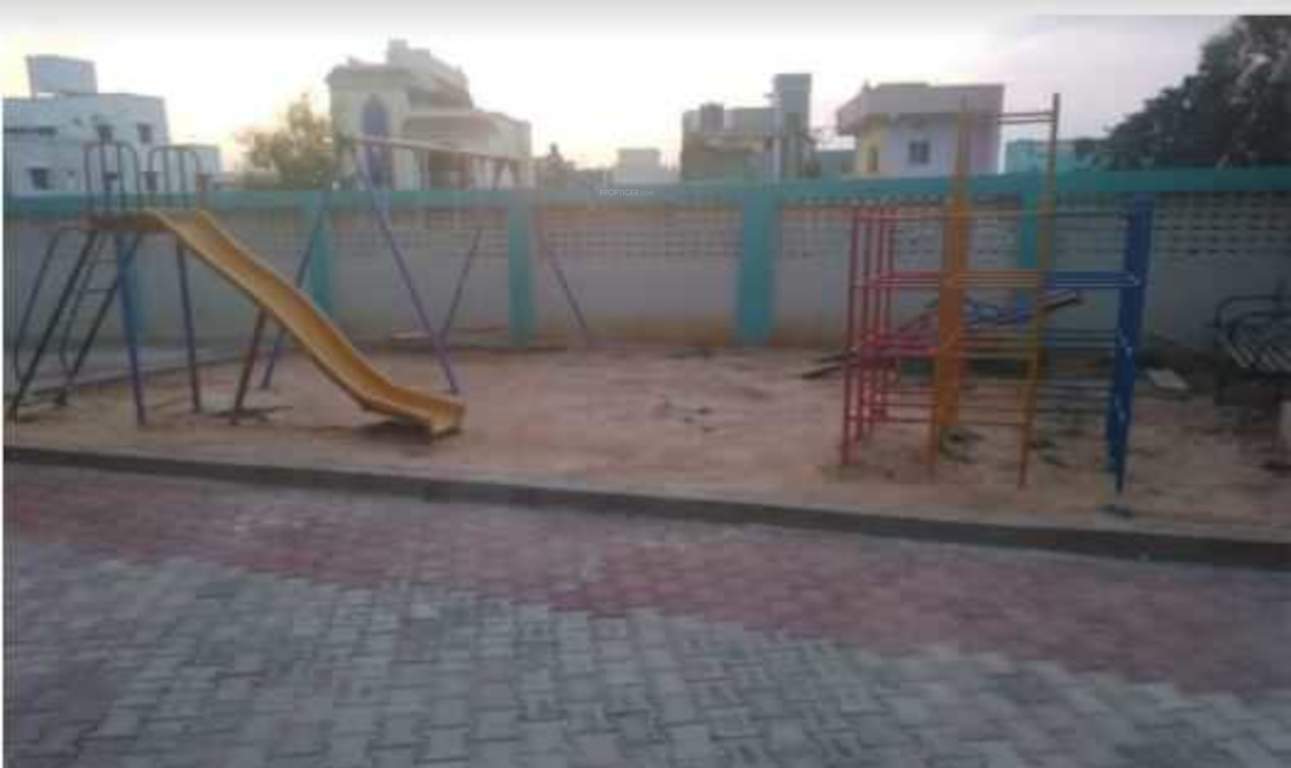  cc majestic enclave Children's play area