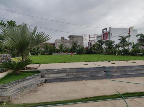  royal-town Landscaped Gardens