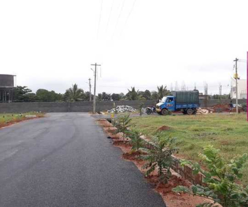 royale enclave Internal Roads