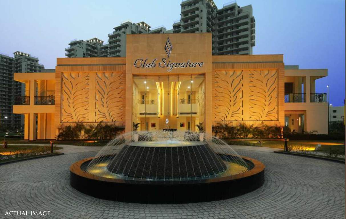 the sky suites Club House