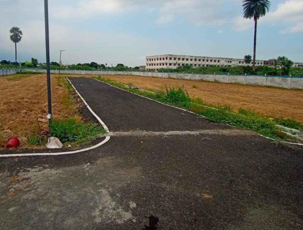  e city Plot