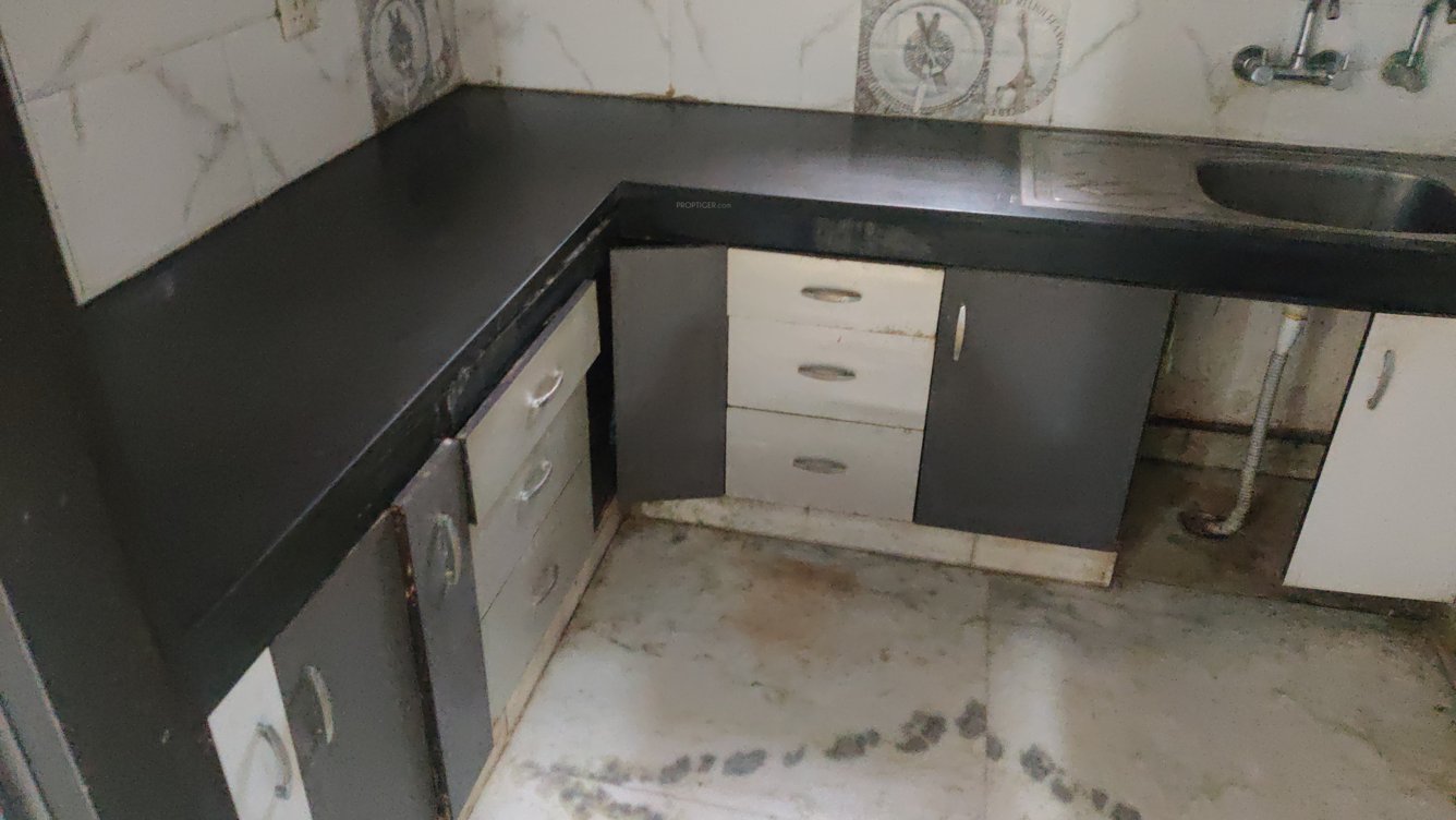  royal garden Kitchen