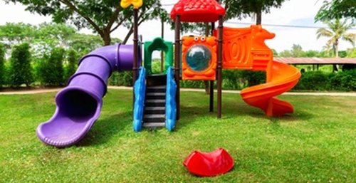  dhivi Children's play area