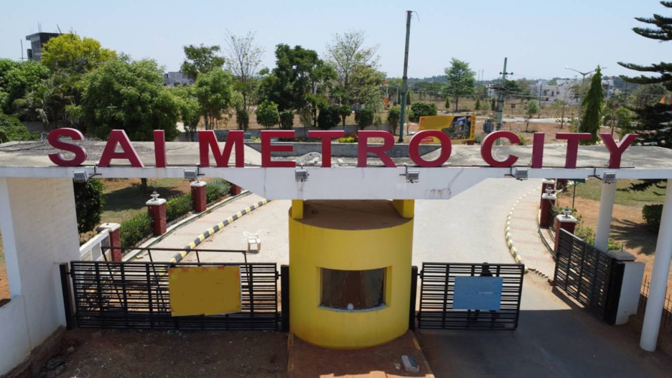  metro city Gated Community