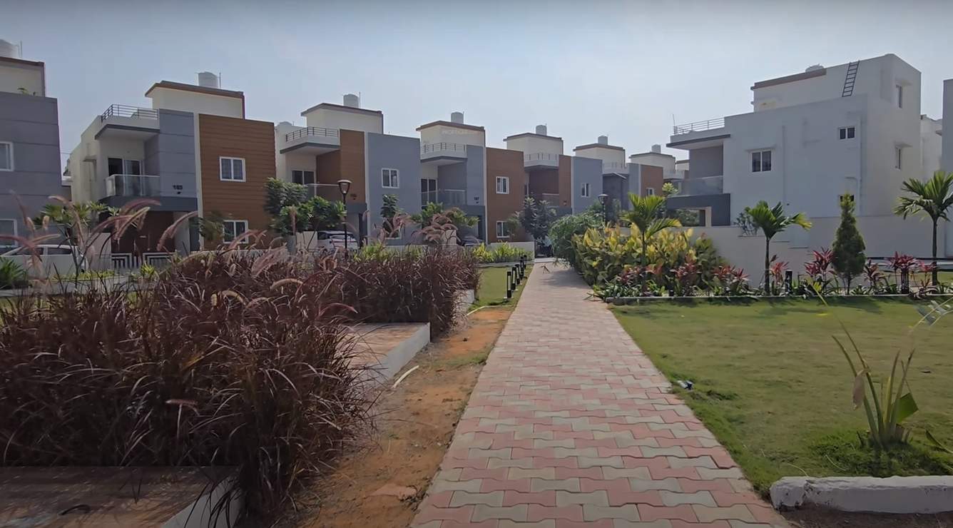  praneeth pranav knightwoods Club House