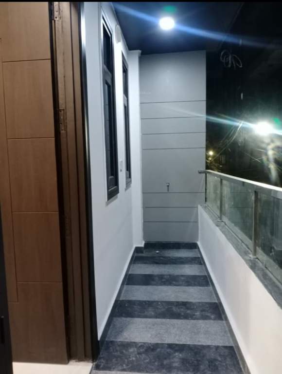  affordable and luxury homes Balcony