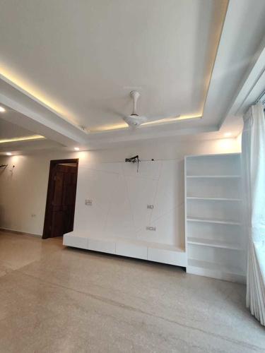  luxury-floors-10 Living Area