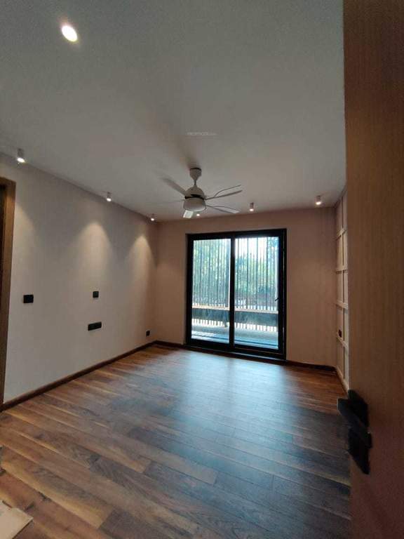  luxury floors 11 Bedroom