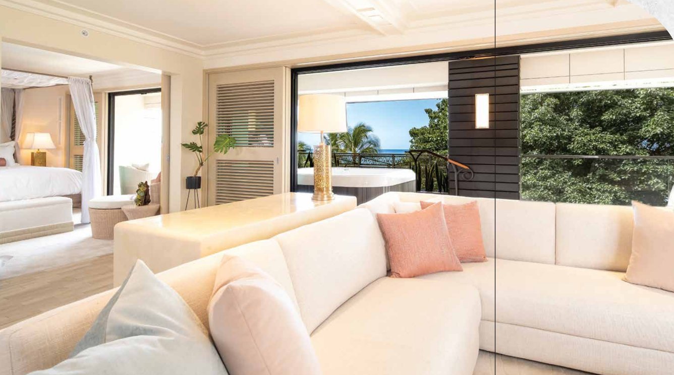  turquoise Living Area