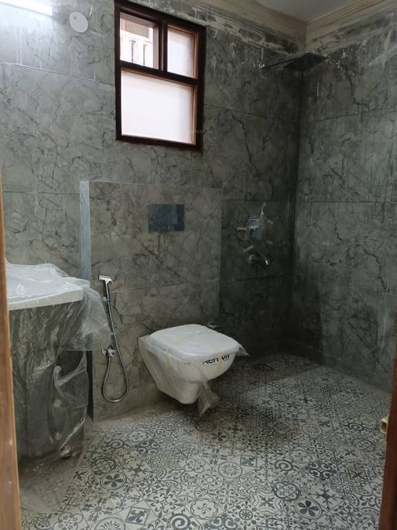 white house Bathroom