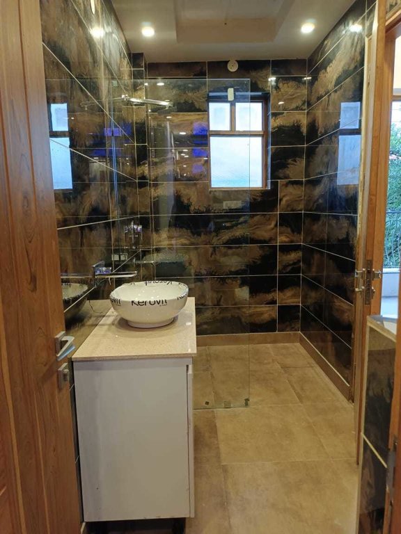 luxury floors Bathroom
