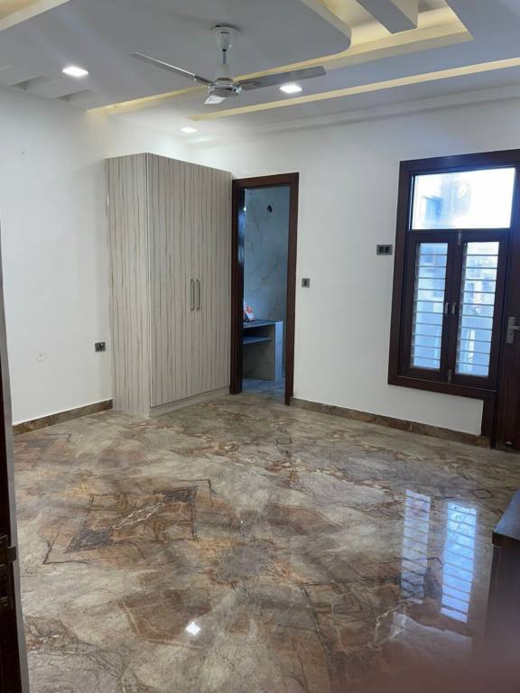  floors 2 Living Area