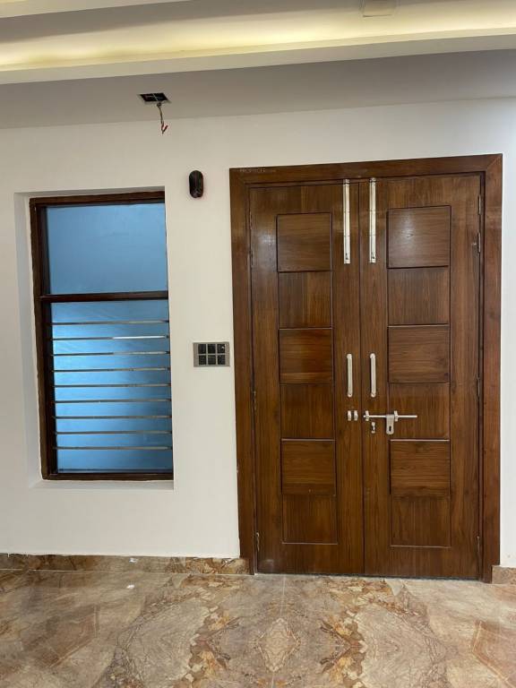  floors 2 Living Area