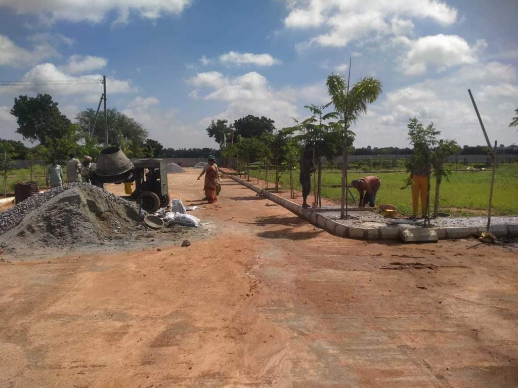  srinivasa nilaya Plot
