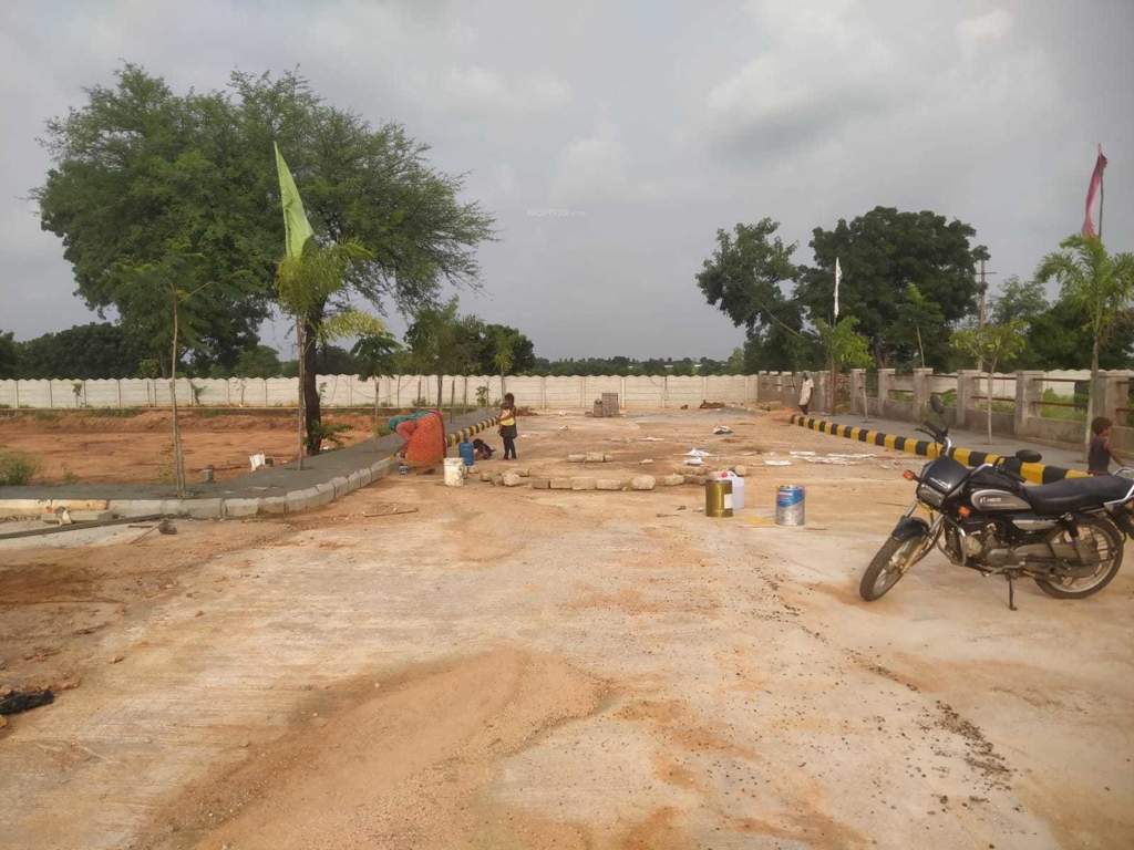  srinivasa nilaya Plot